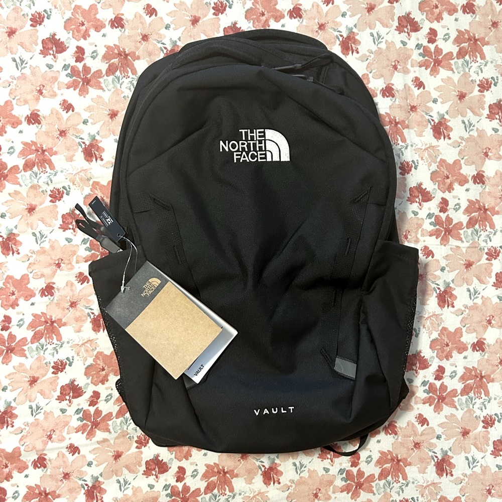 NWT The North Face “Vault” backpack